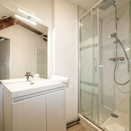 Et Volcans - Grand Proche Centre-ville Pour 24 Personnes Holiday home