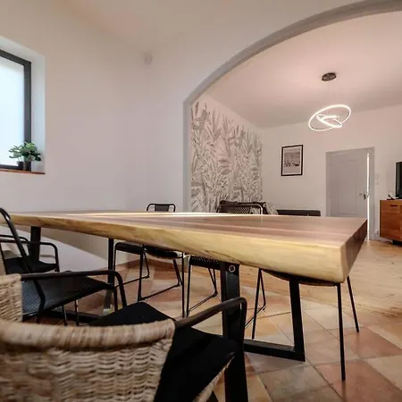 Et Volcans - Grand Proche Centre-ville Pour 24 Personnes Casa vacanze Clermont-Ferrand