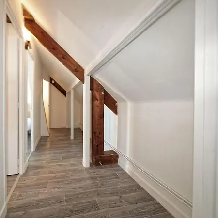 Hébergement de vacances Et Volcans - Grand Proche Centre-ville Pour 24 Personnes *