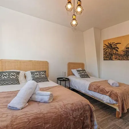 Et Volcans - Grand Proche Centre-ville Pour 24 Personnes Holiday home
