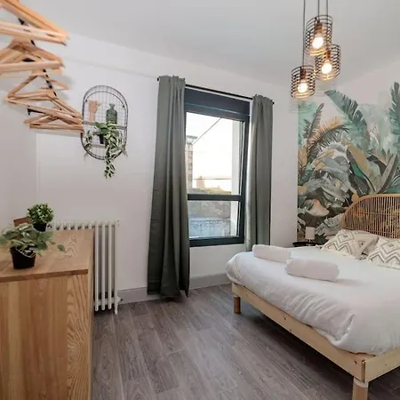 Et Volcans - Grand Proche Centre-ville Pour 24 Personnes * Clermont-Ferrand