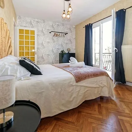 Holiday home Et Volcans - Grand Proche Centre-ville Pour 24 Personnes