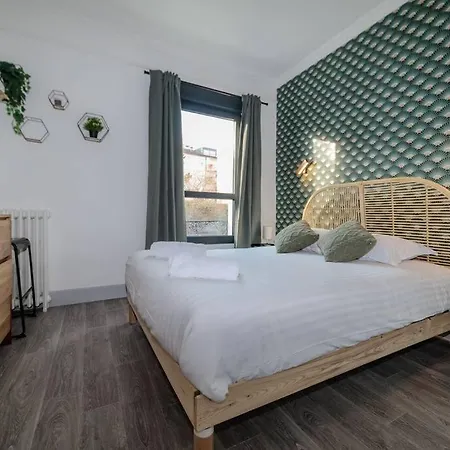 Et Volcans - Grand Proche Centre-ville Pour 24 Personnes Holiday home *