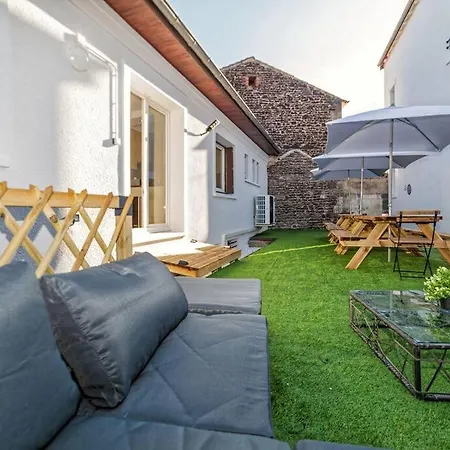 Et Volcans - Grand Proche Centre-ville Pour 24 Personnes * Clermont-Ferrand