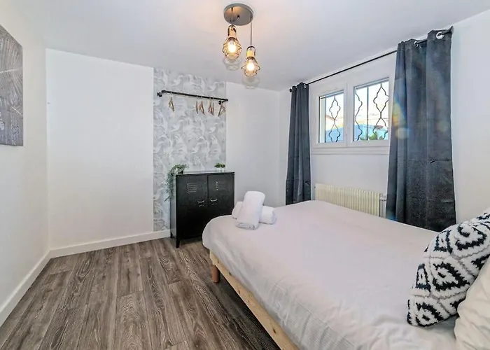 Et Volcans - Grand Proche Centre-ville Pour 24 Personnes Ferienhaus *